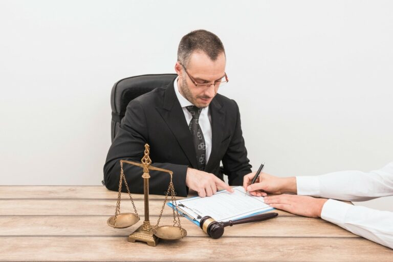 Read more about the article איך בוחרים עורך דין לרשלנות רפואית?